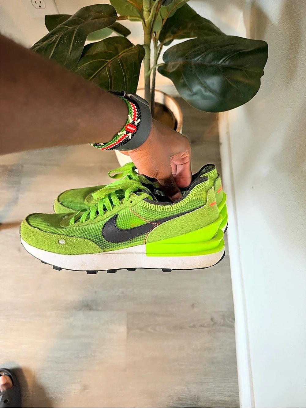 Nike Waffle One "Electric Green" Green & Black Sneakers
